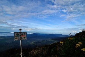 Pemandangan dari Shelter 3. (beladjarmotret)